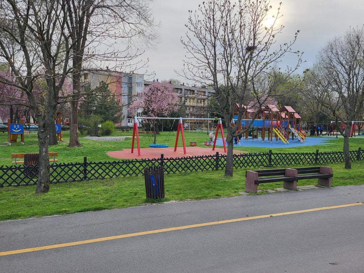 Jókai Apartman Szarvas Bagian luar foto
