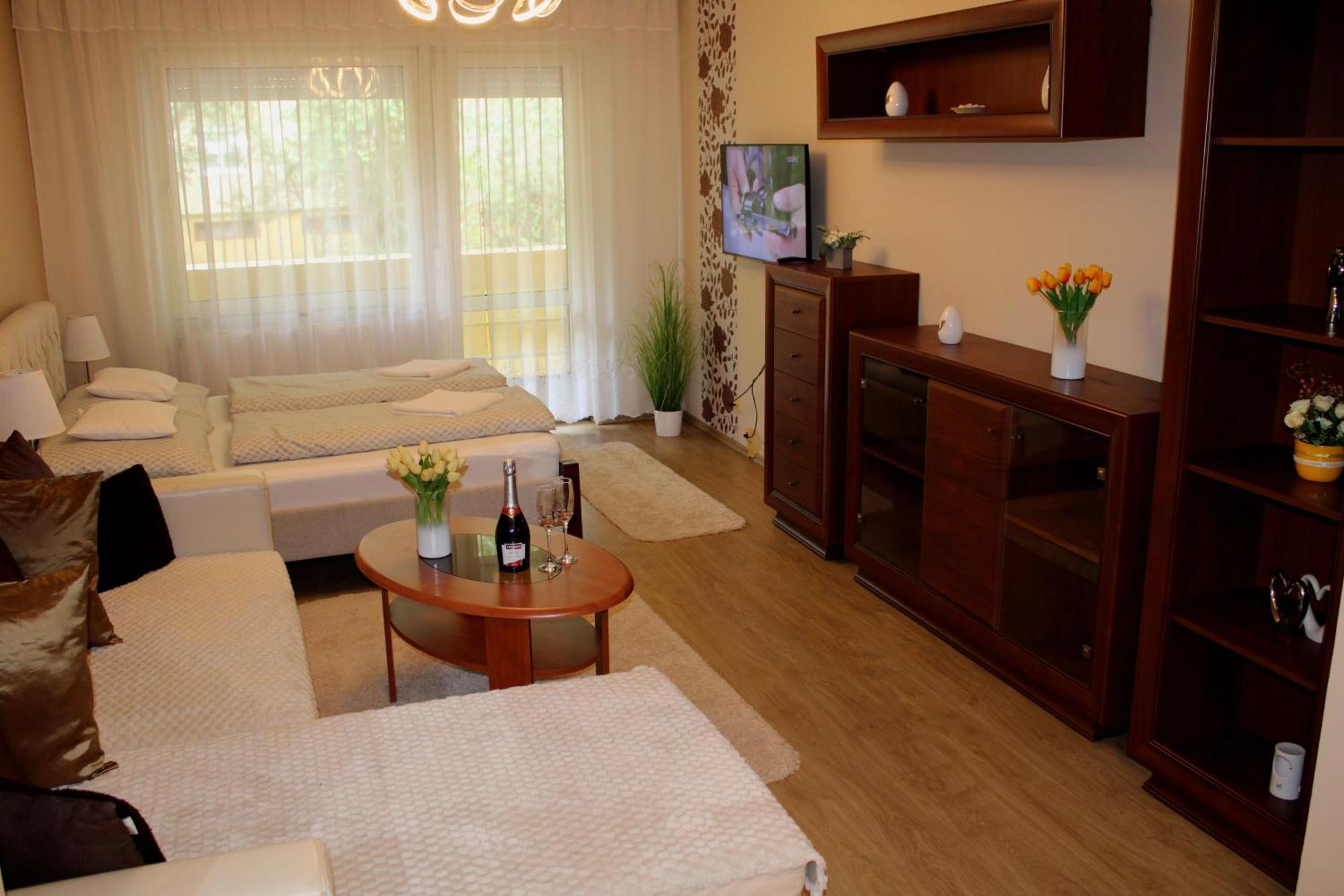 Jókai Apartman Szarvas Bagian luar foto
